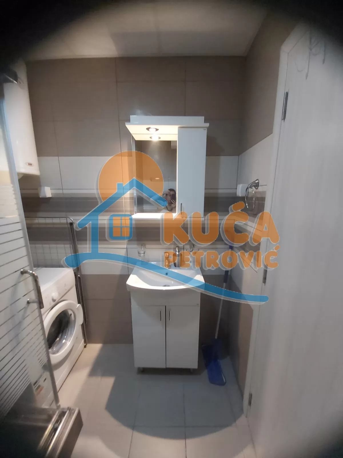 Jednosoban stan, 44 m2, Dom zdravlja, Vojvode Tankosića ID: i-015159 12