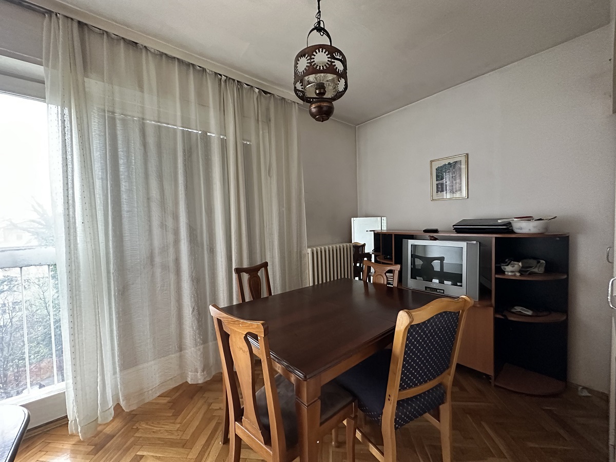 Adaptibilan 2 5 stan kod Hale Pionir  70m2 4