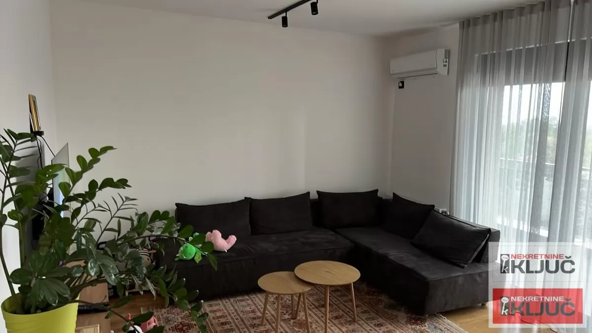 SREMSKA KAMENICA, 77m2, Novogradnja, Trosoban sa 2 natkrivena parking mesta 1