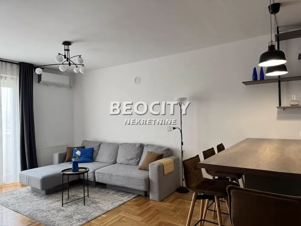 četvorosoban stan, 79 m2, Somborski bulevar, Bulevar Patrijarha Pavla ID: 124937 1