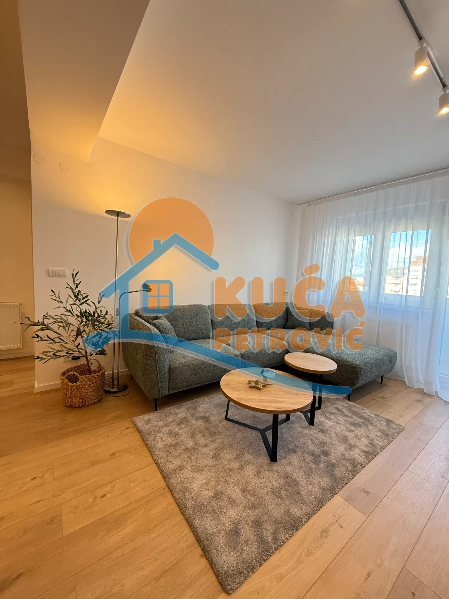 Jednosoban stan, 52 m2, Centar, Cara Dušana ID: i-015173 1