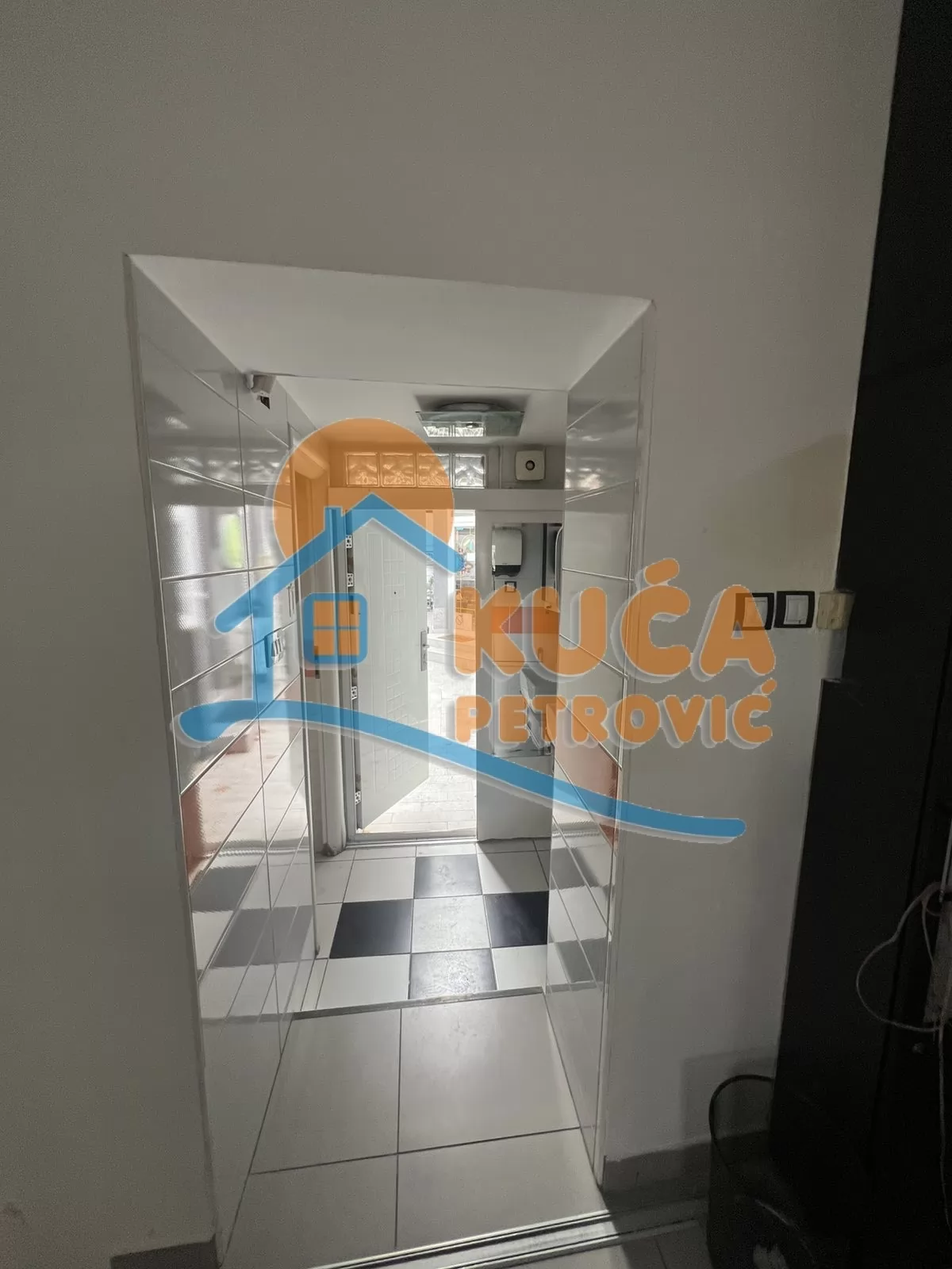 Lokal, 88 m2, Crveni Pevac, Vožda Karađorđa ID: i-015168 13