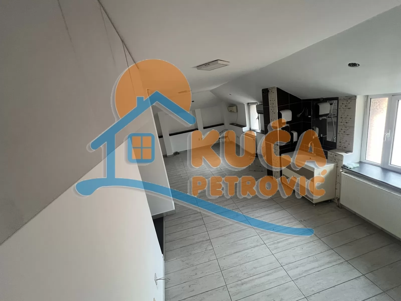 Lokal, 88 m2, Crveni Pevac, Vožda Karađorđa ID: i-015168 3