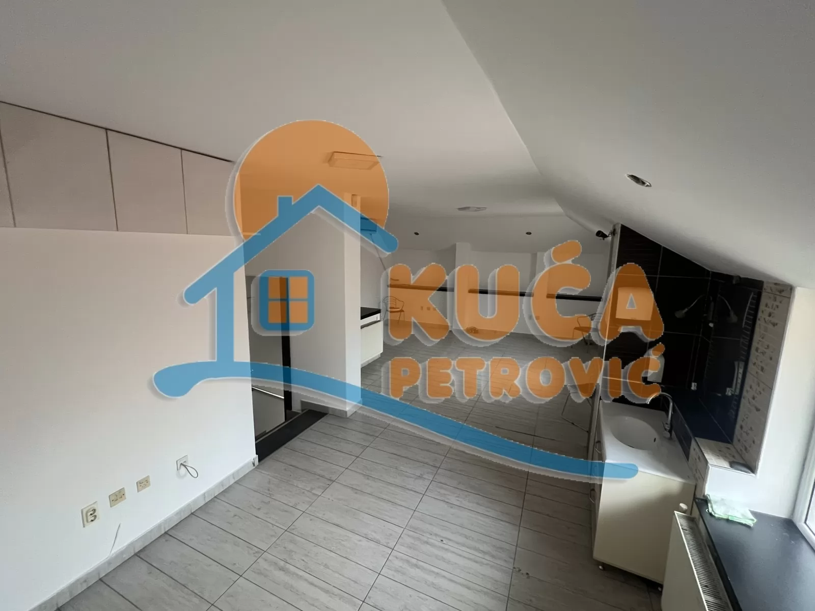 Lokal, 88 m2, Crveni Pevac, Vožda Karađorđa ID: i-015168 9