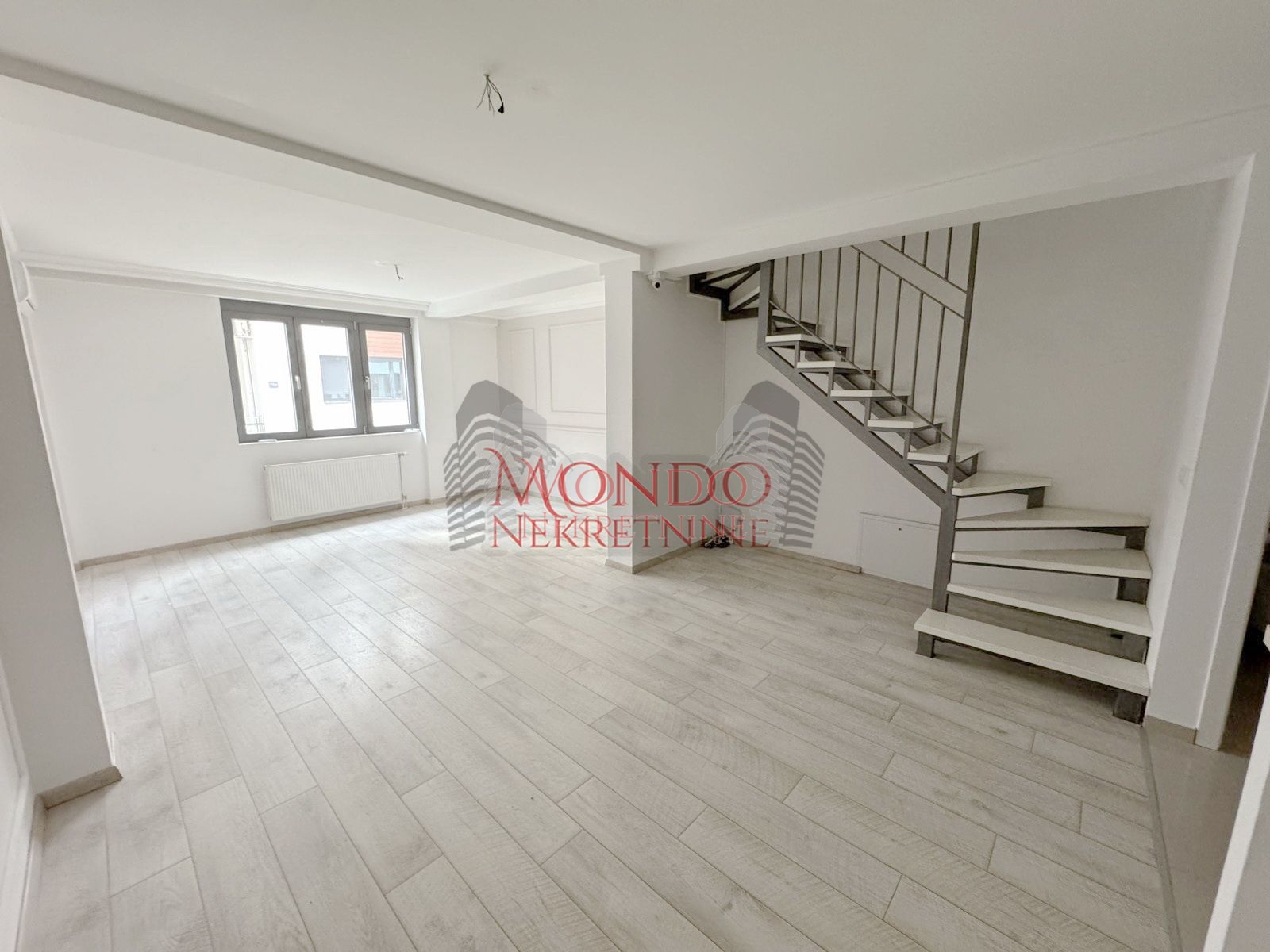 Duplex cetvorosoban stan kod Doma zdravlja u novoj zgradi sa garazom 4