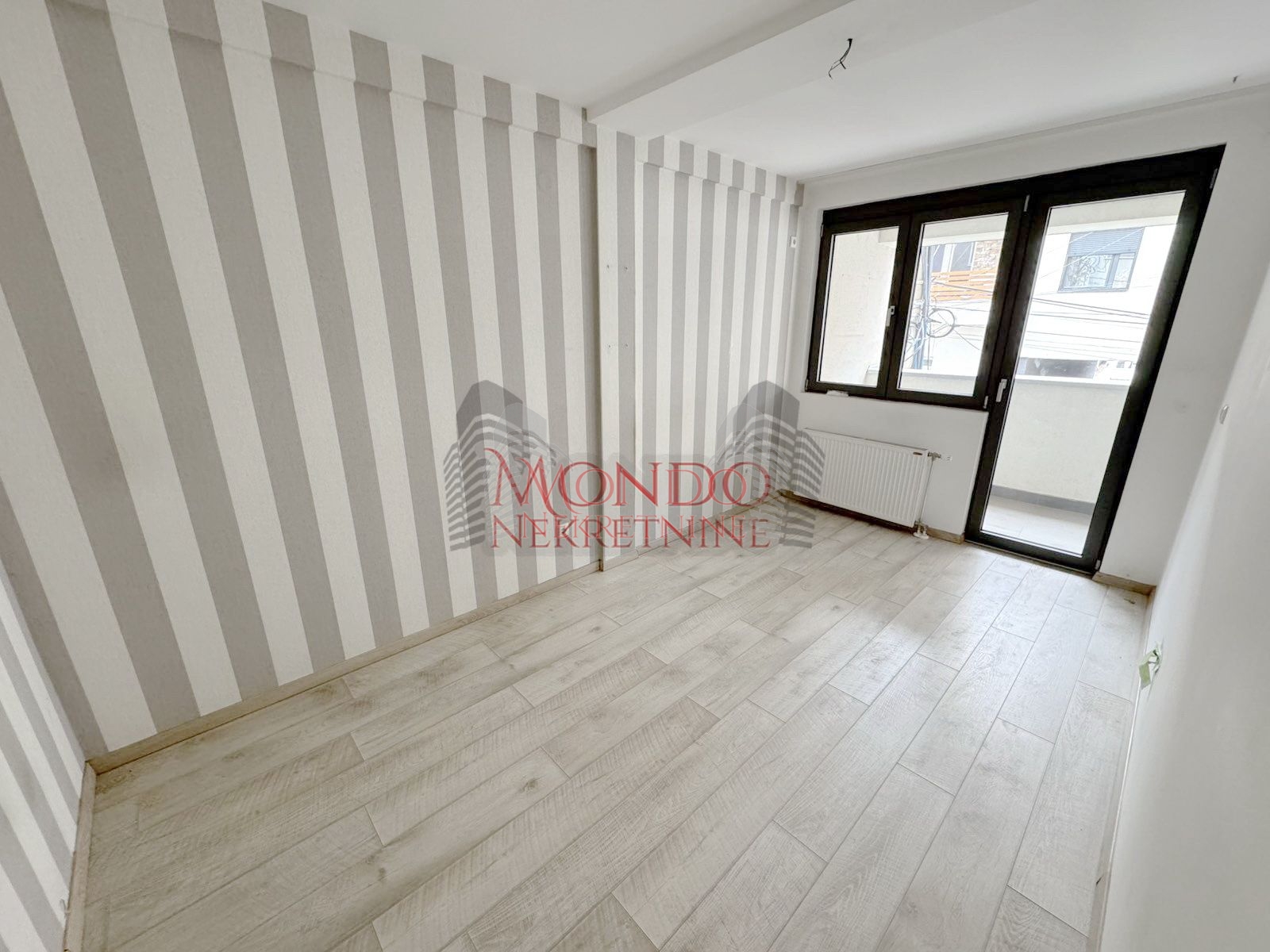 Duplex cetvorosoban stan kod Doma zdravlja u novoj zgradi sa garazom 10