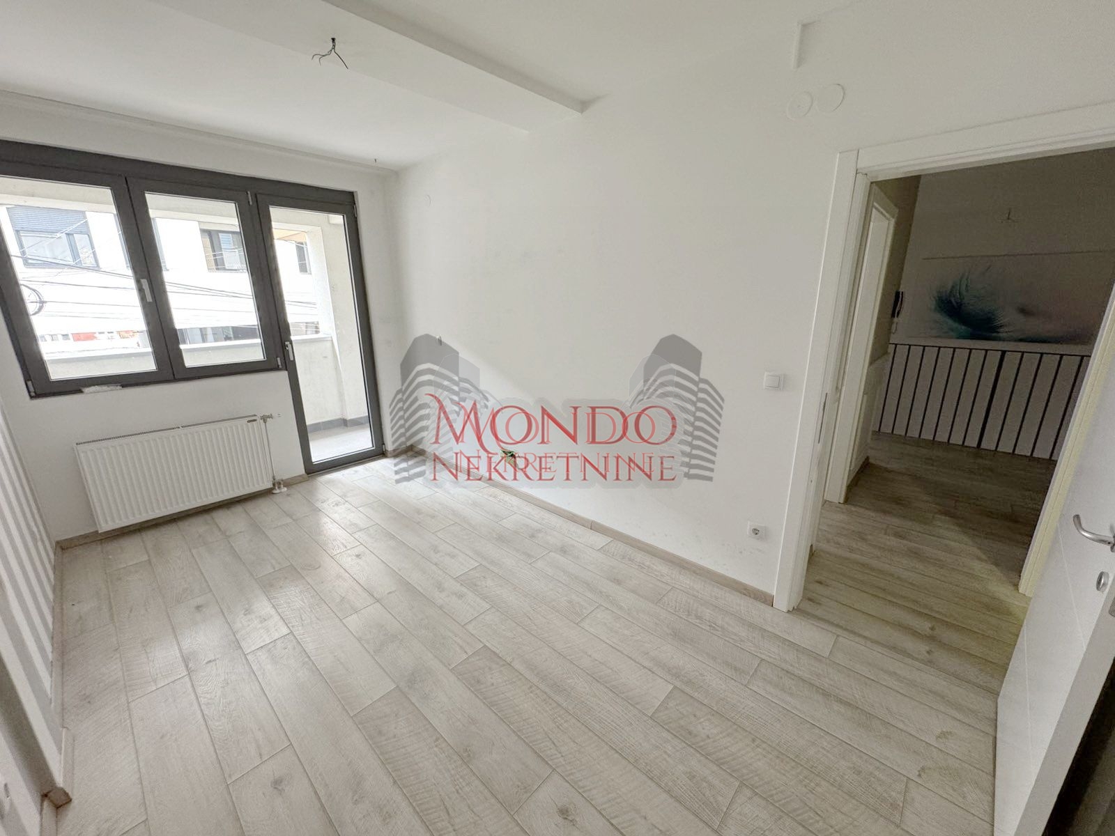 Duplex cetvorosoban stan kod Doma zdravlja u novoj zgradi sa garazom 11