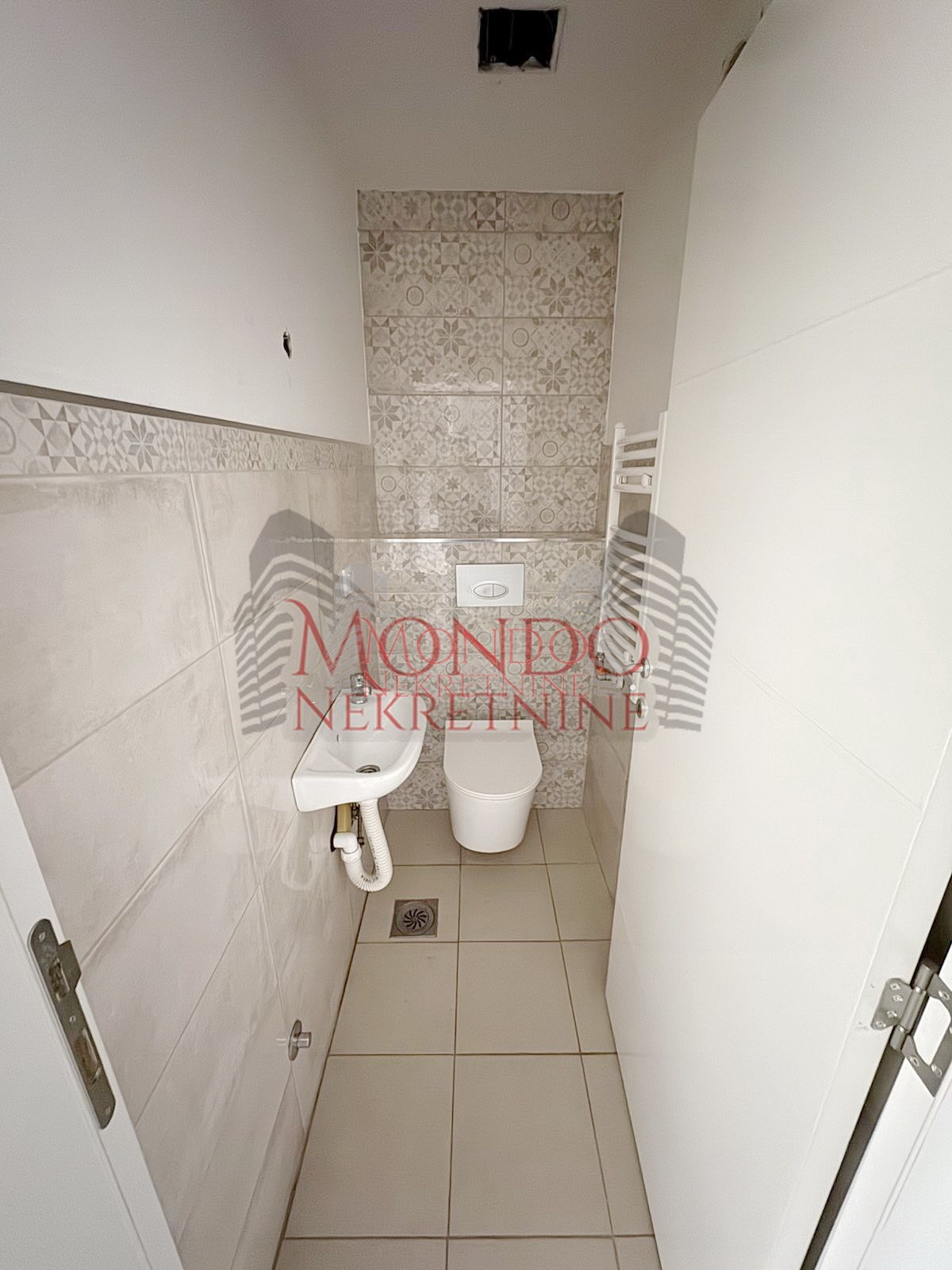 Duplex cetvorosoban stan kod Doma zdravlja u novoj zgradi sa garazom 17