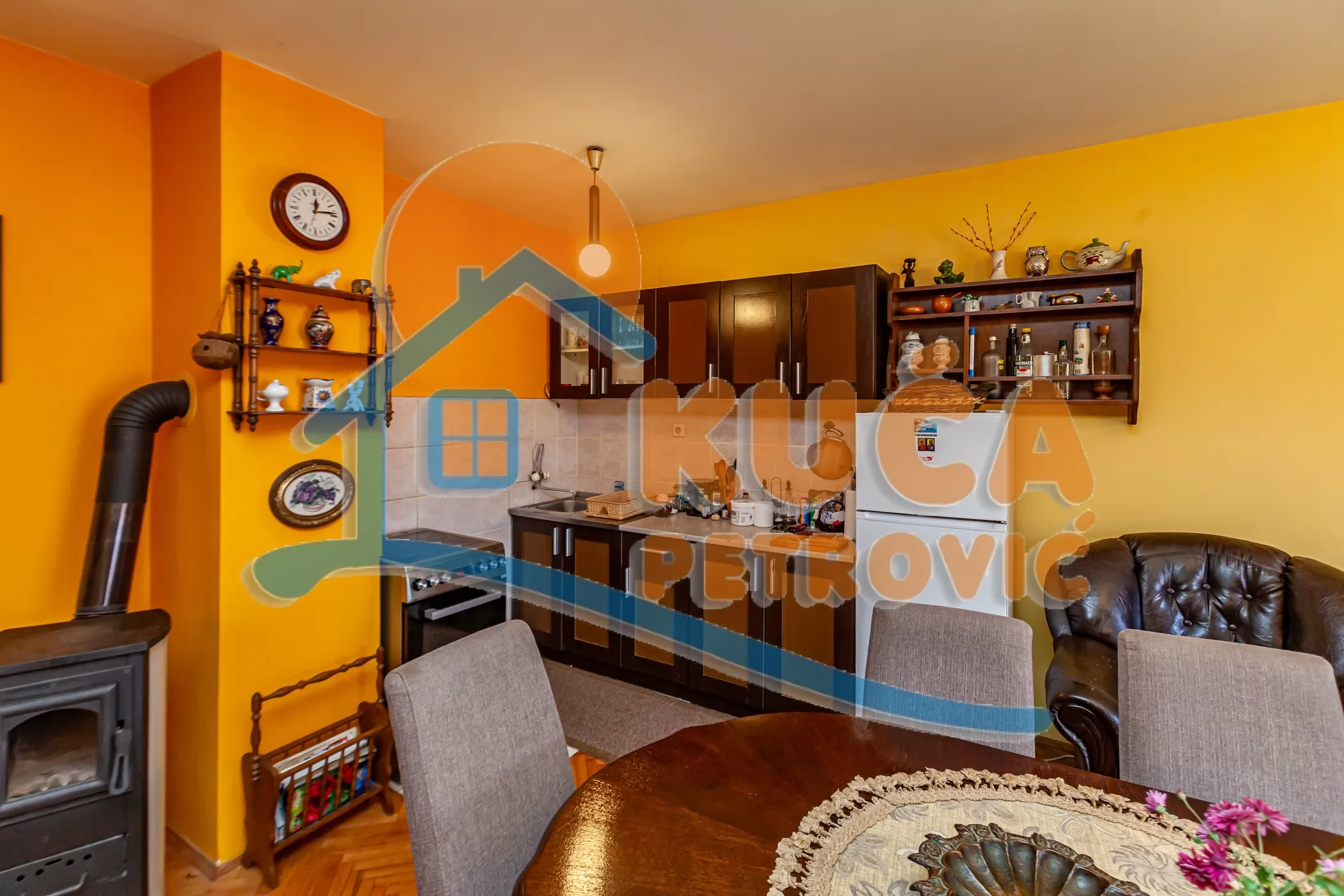 četvorosobna kuća, 300 m2, Crveni krst, Palmotićeva ID: p-015181 3