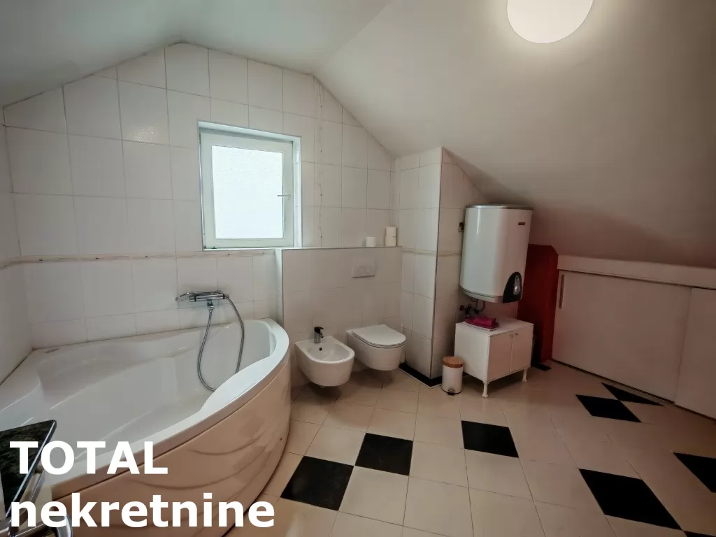 Stan,NOVI SAD,PODBARA,kv: 129.00, € 285000, ID: 1101363 9