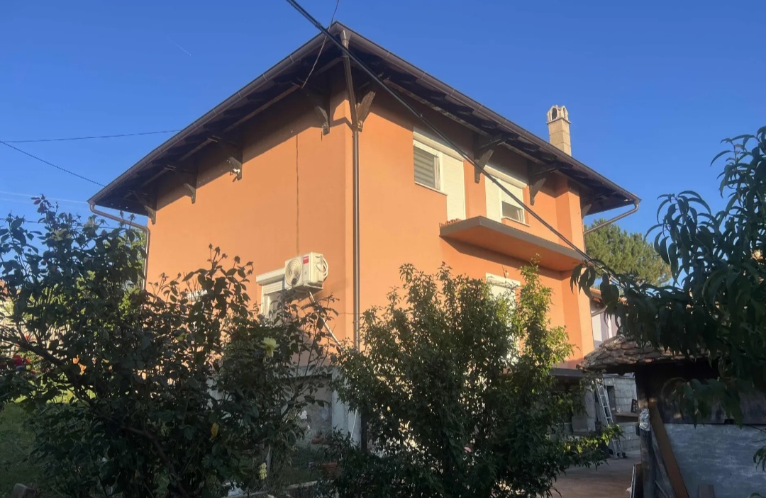 Prodajem seosko domacinstvo Gornji Milanovac Brdjani 3