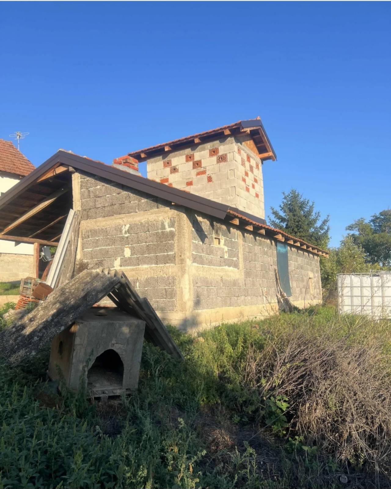 Prodajem seosko domacinstvo Gornji Milanovac Brdjani 4