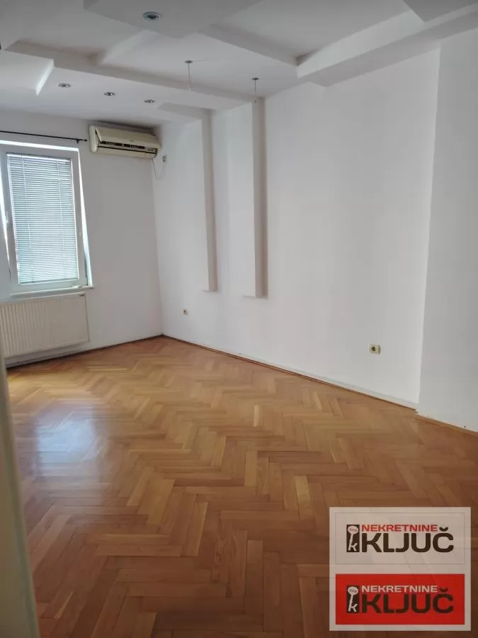 BULEVAR, 46m2, Dvosoban kod Futoške pijace 2