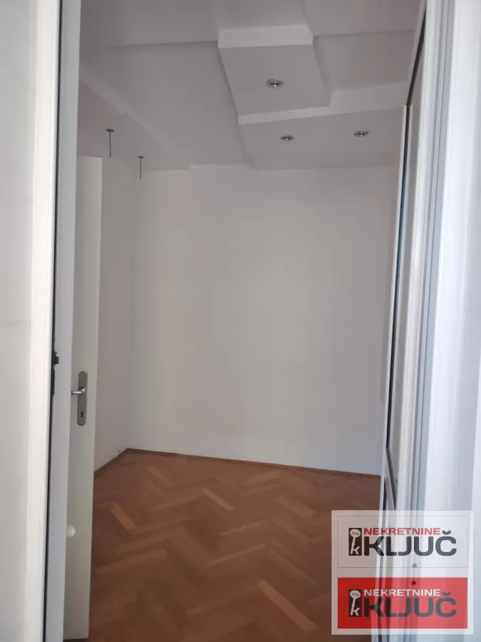 BULEVAR, 46m2, Dvosoban kod Futoške pijace 6