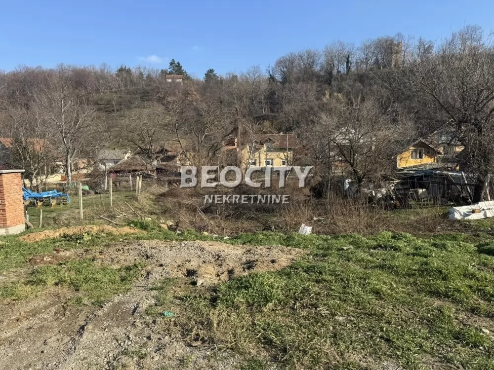 Plac, Ledinci ID: 124999 1