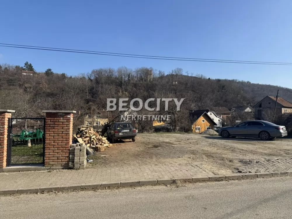 Plac, Ledinci ID: 124999 2