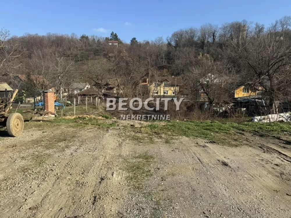 Plac, Ledinci ID: 124999 3