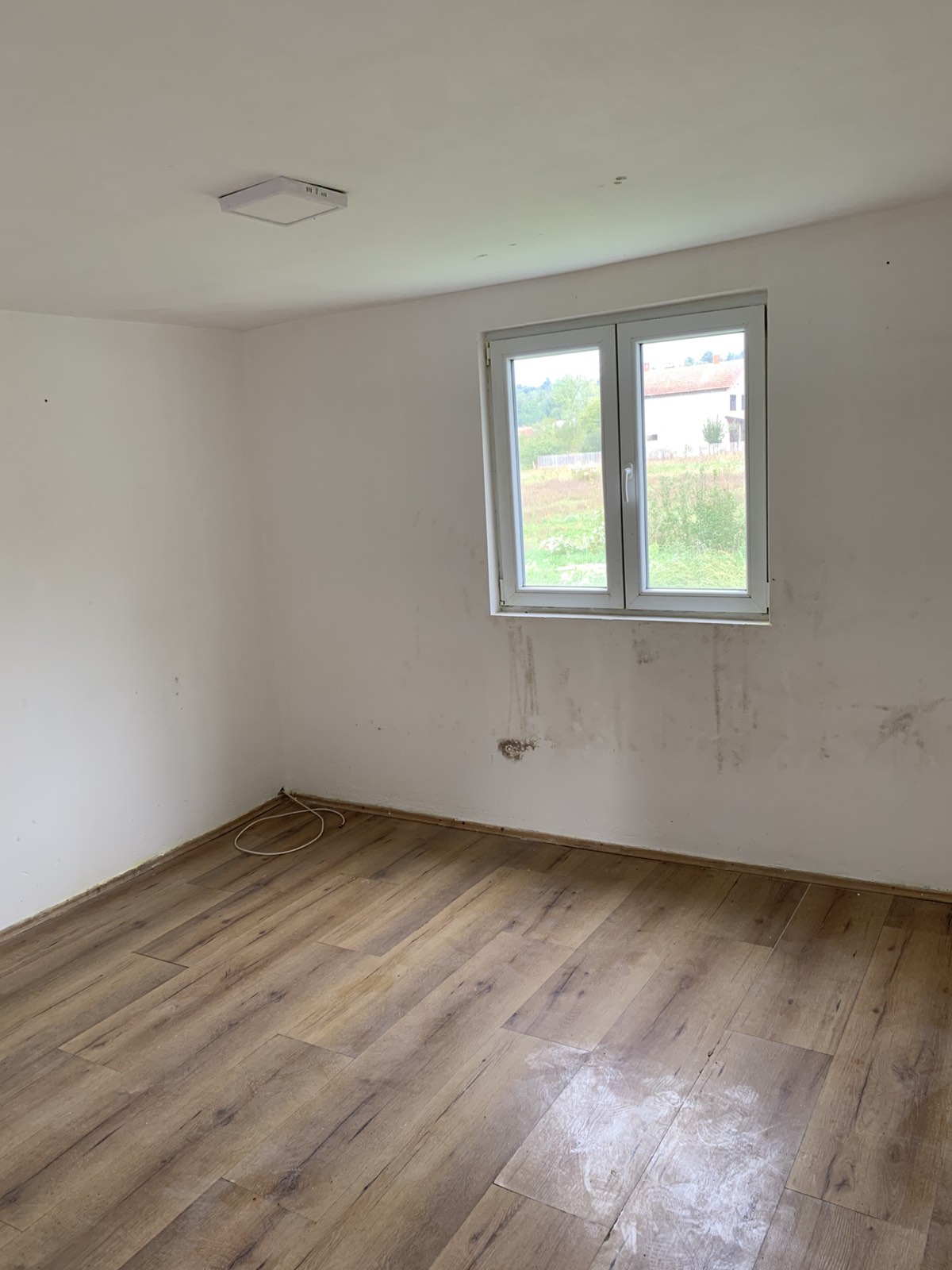 Prodajem kucu u Rudovcima Lazarevac 3