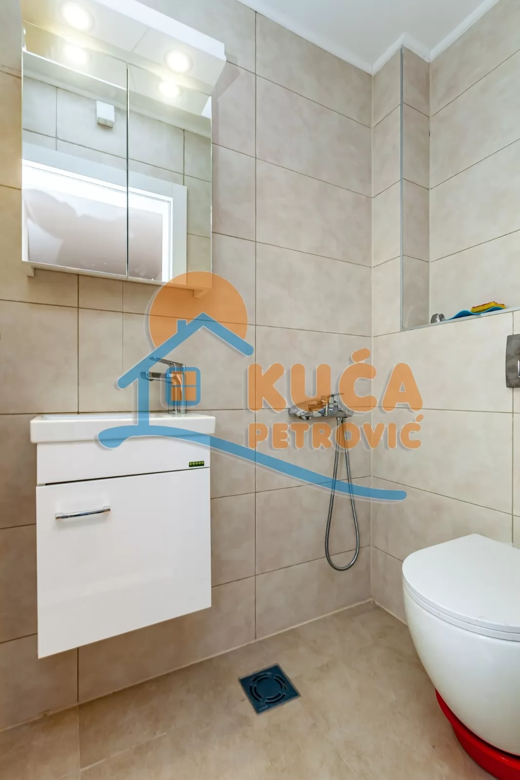 četvorosoban stan, 83 m2, Čair, Vojvode Mišića ID: p-015164 11