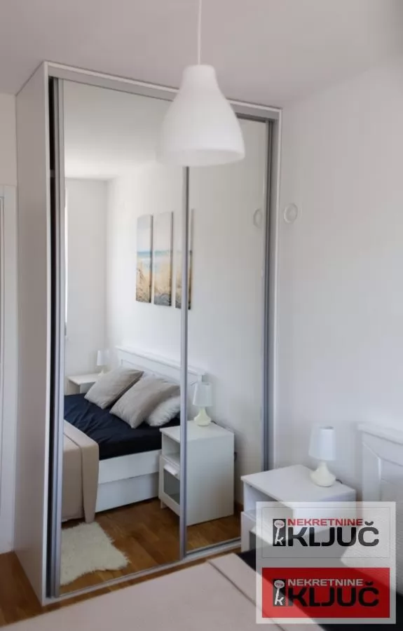 PODBARA IZDAJE SE JEDNOIPOSOBAN MODERNO OPREMLJEN STAN 6