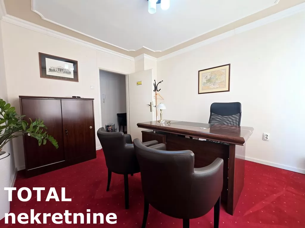 Stan,NOVI SAD,BULEVAR,kv: 73.00, € 192000, ID: 1101604 8