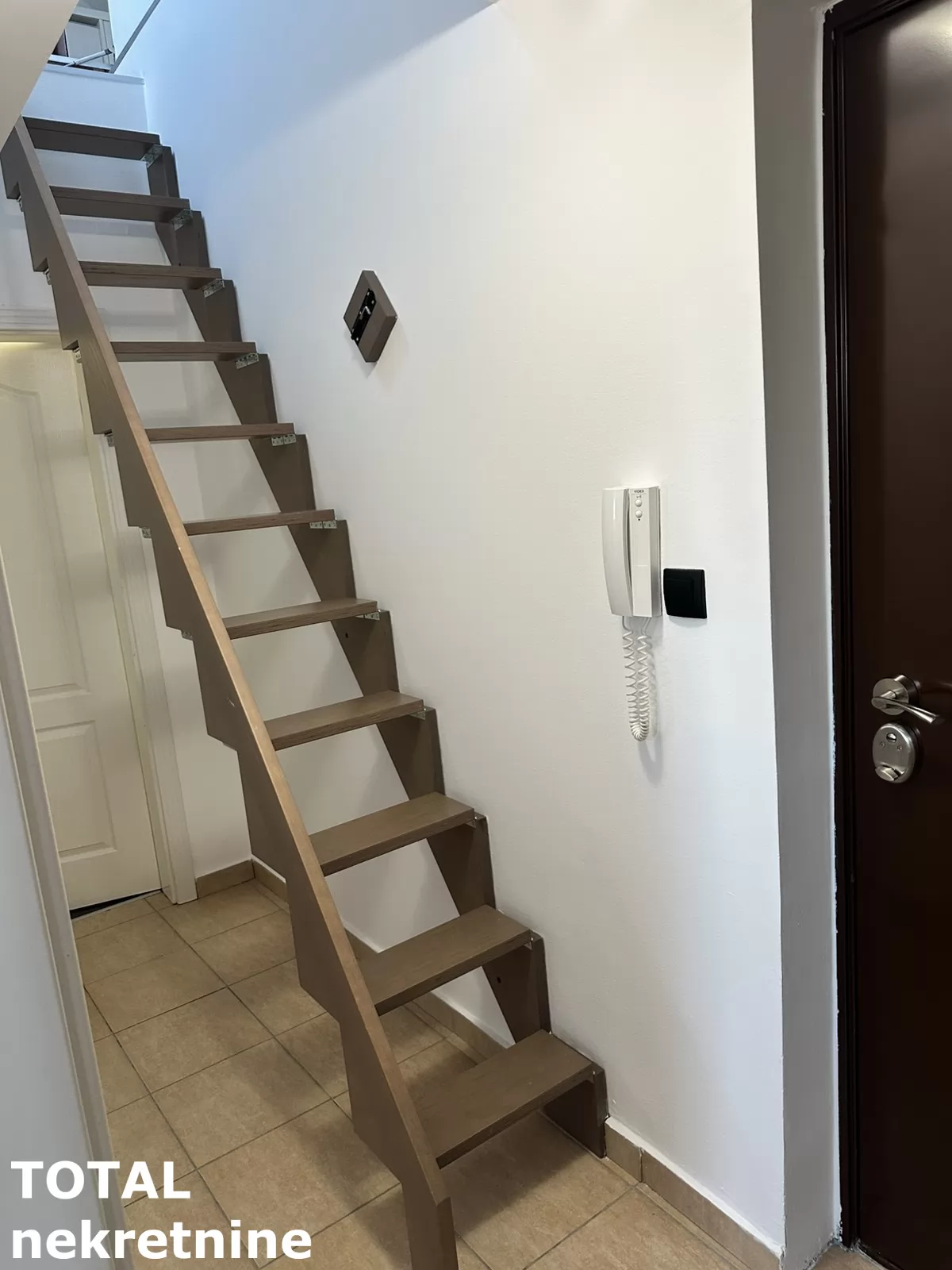 Stan,NOVI SAD,SAJAM,kv: 43.00, € 135000, ID: 1101444 8