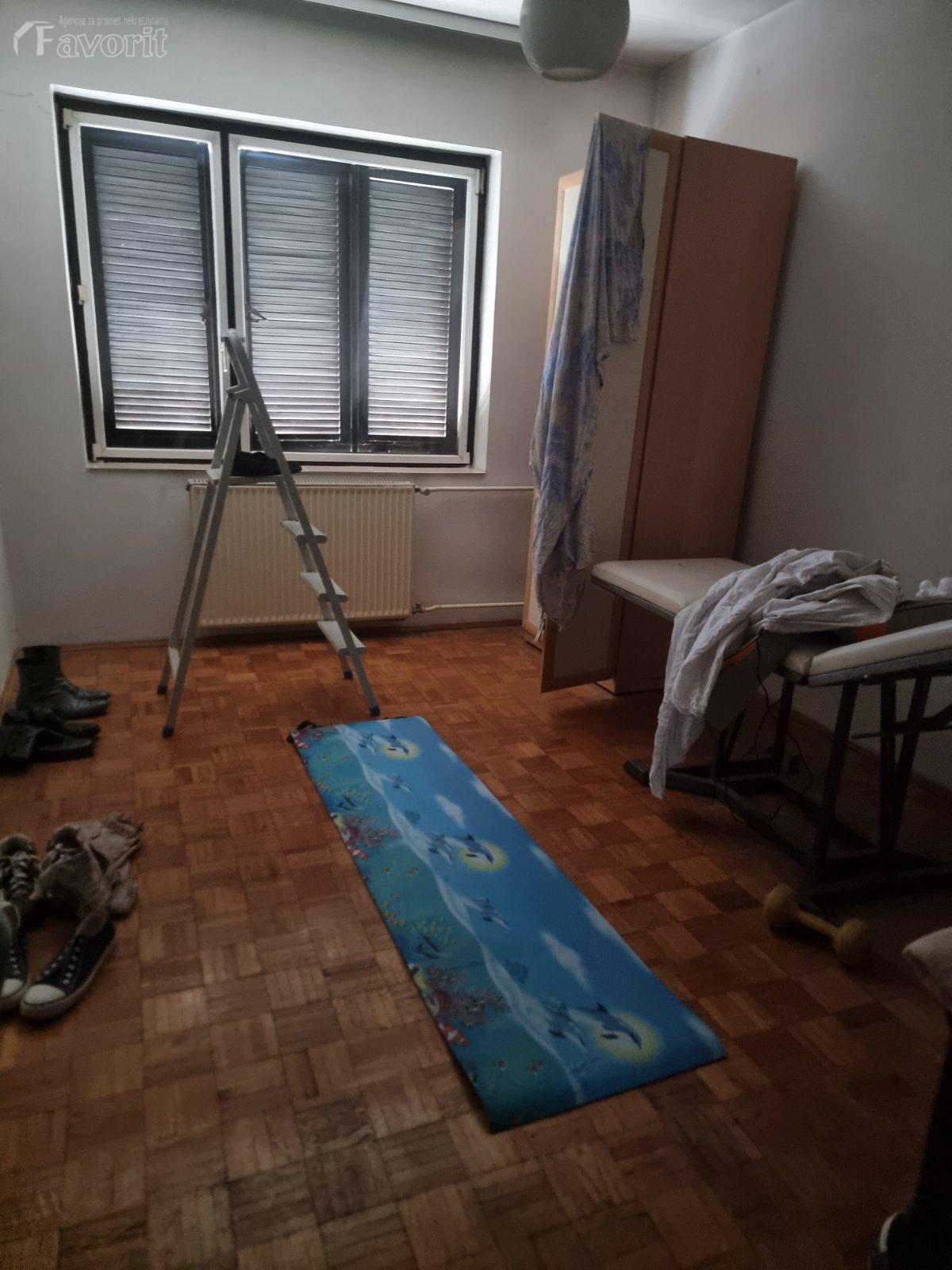 AUTOKOMANDA, BOZE JANKOVICA, 100m2 5