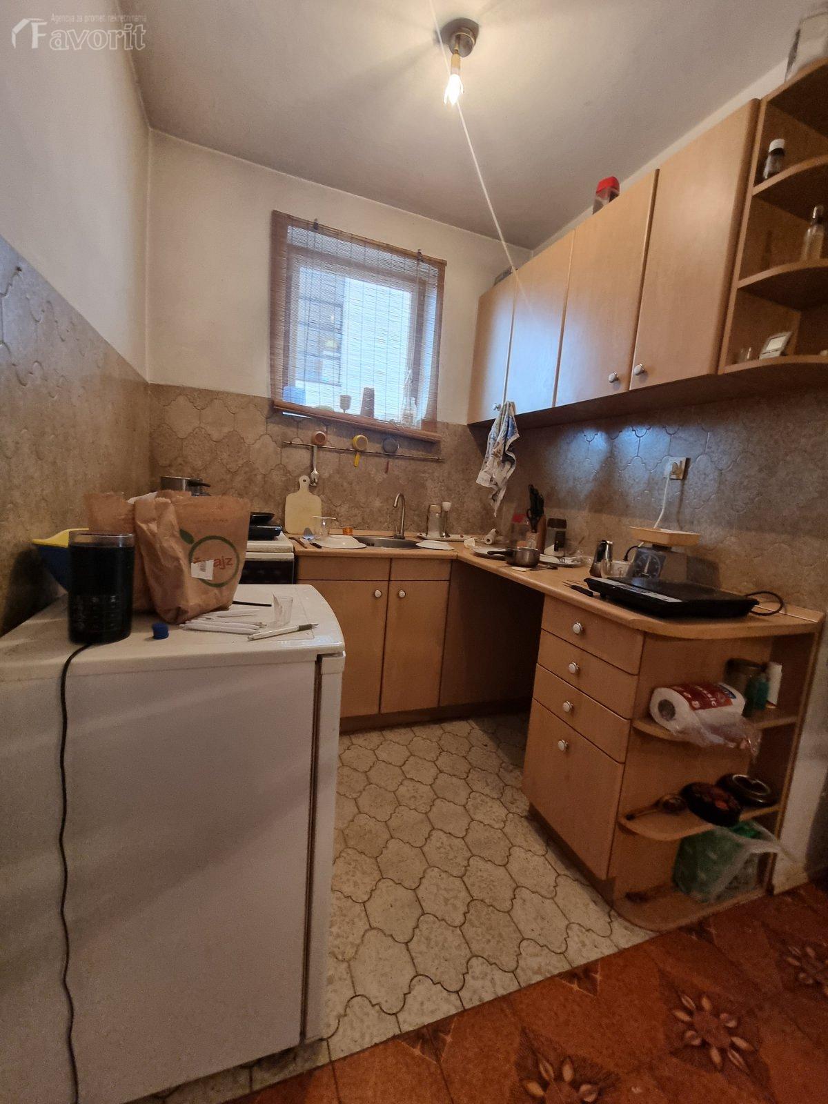 AUTOKOMANDA, BOZE JANKOVICA, 100m2 3