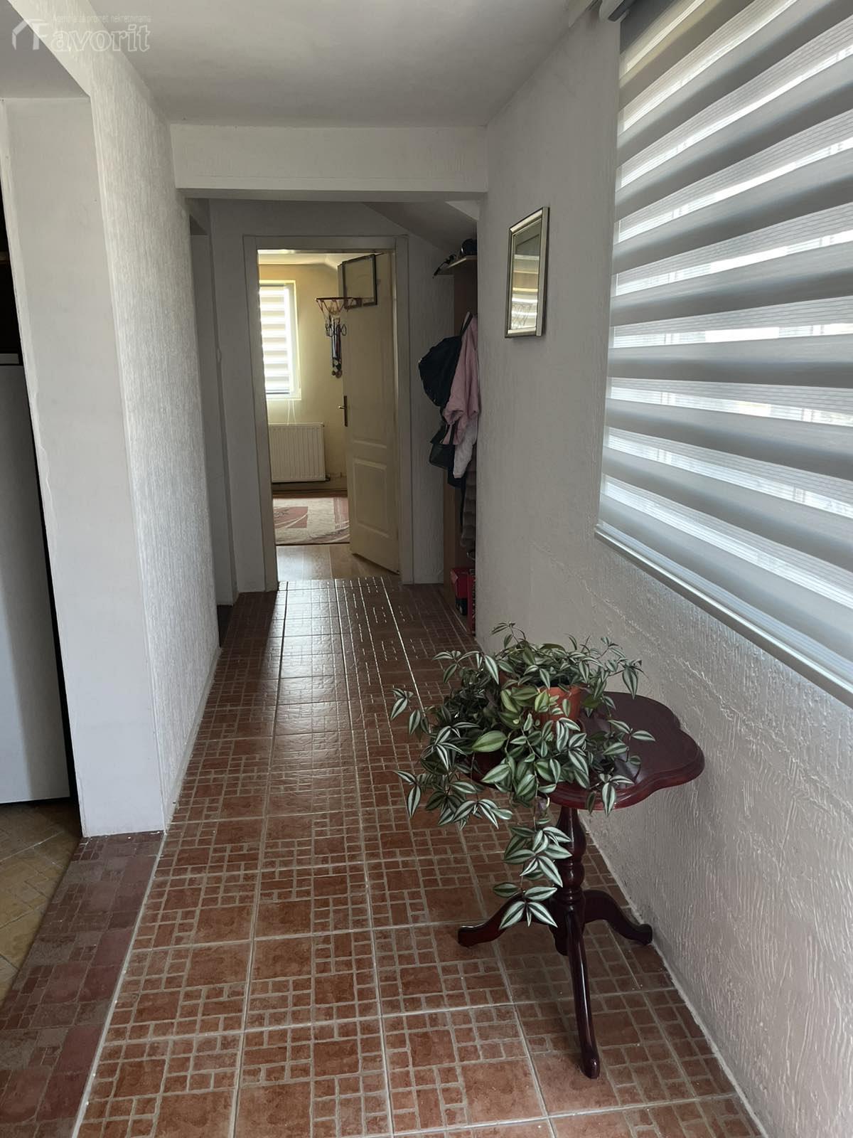 BARAJEVO, SVETOSAVSKA, 112m2 4