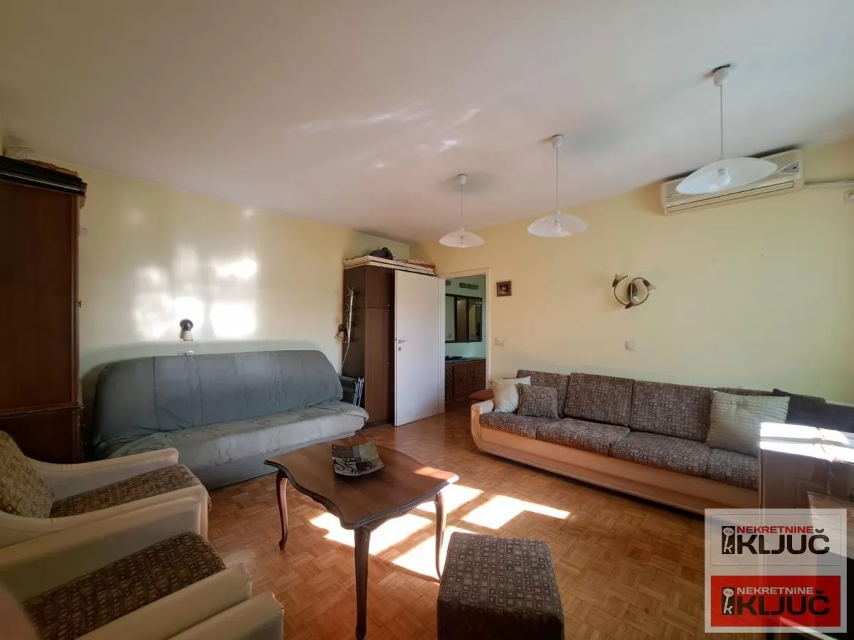 BEOGRADSKI KEJ, 42m2, Jednoiposoban, Funkcionalan,Namešten 2