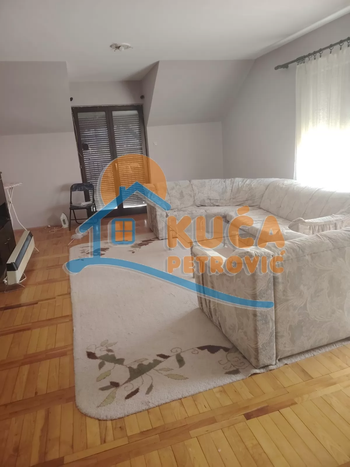 četvorosoban stan, 150 m2, Crveni Pevac, Dragiše Cvetkovića ID: i-015200 1