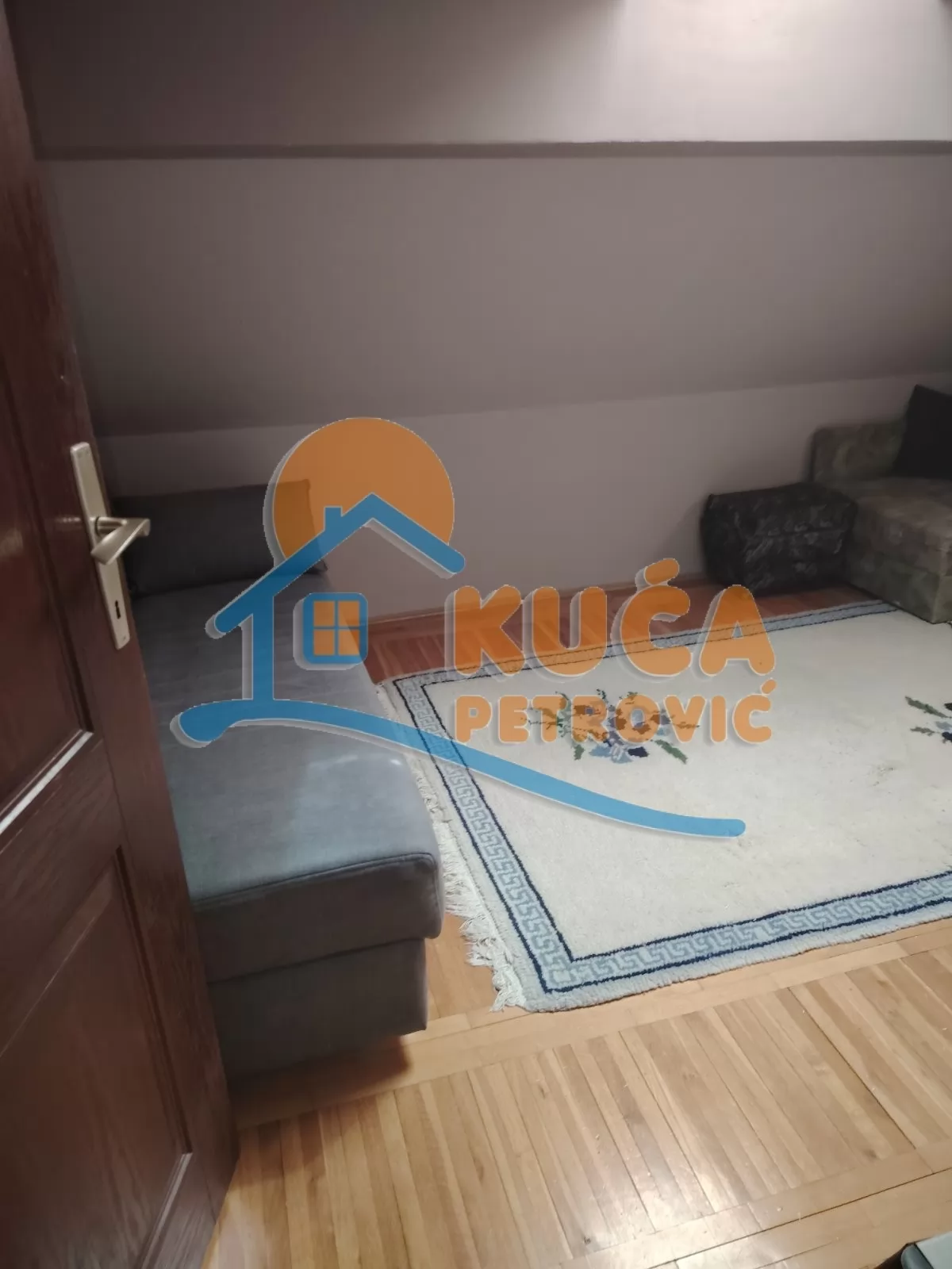 četvorosoban stan, 150 m2, Crveni Pevac, Dragiše Cvetkovića ID: i-015200 11