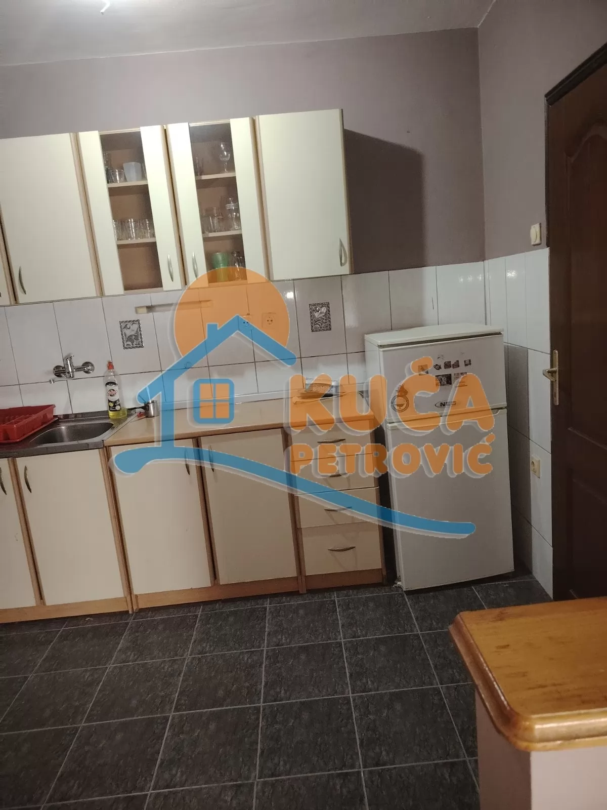 četvorosoban stan, 150 m2, Crveni Pevac, Dragiše Cvetkovića ID: i-015200 4