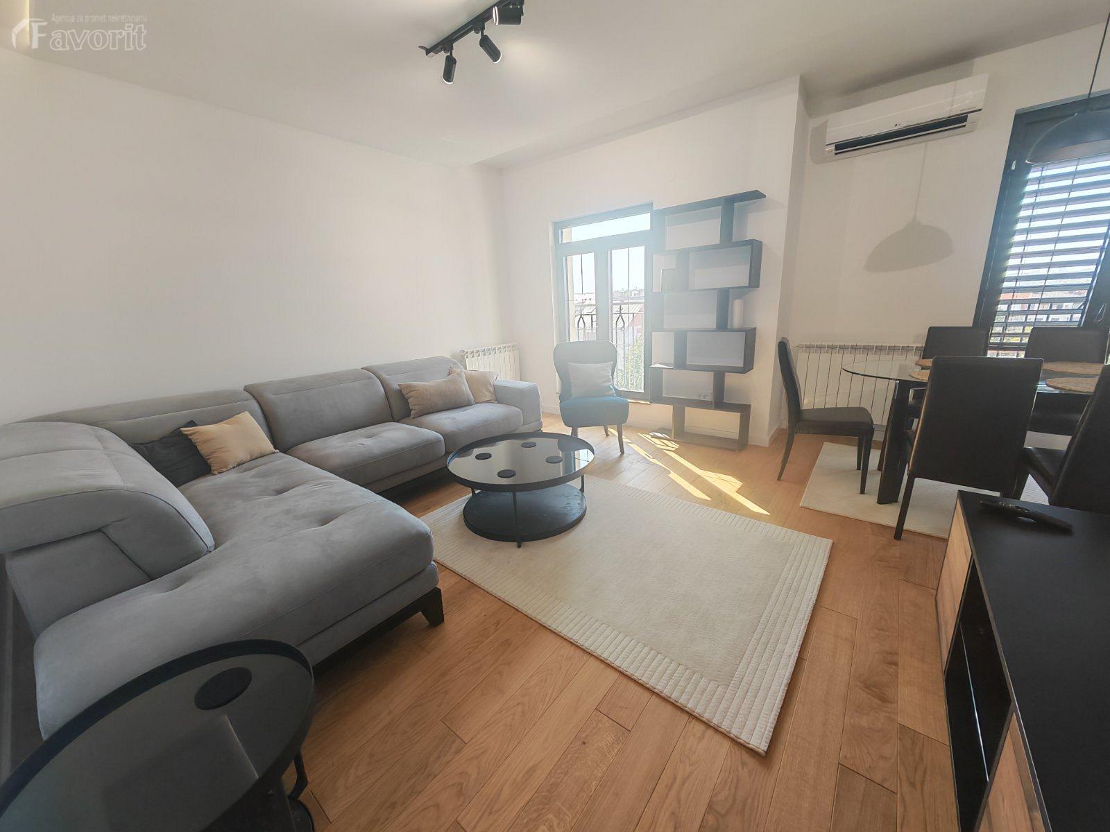 CRVENI KRST, CARA NIKOLAJA II, 70m2 1