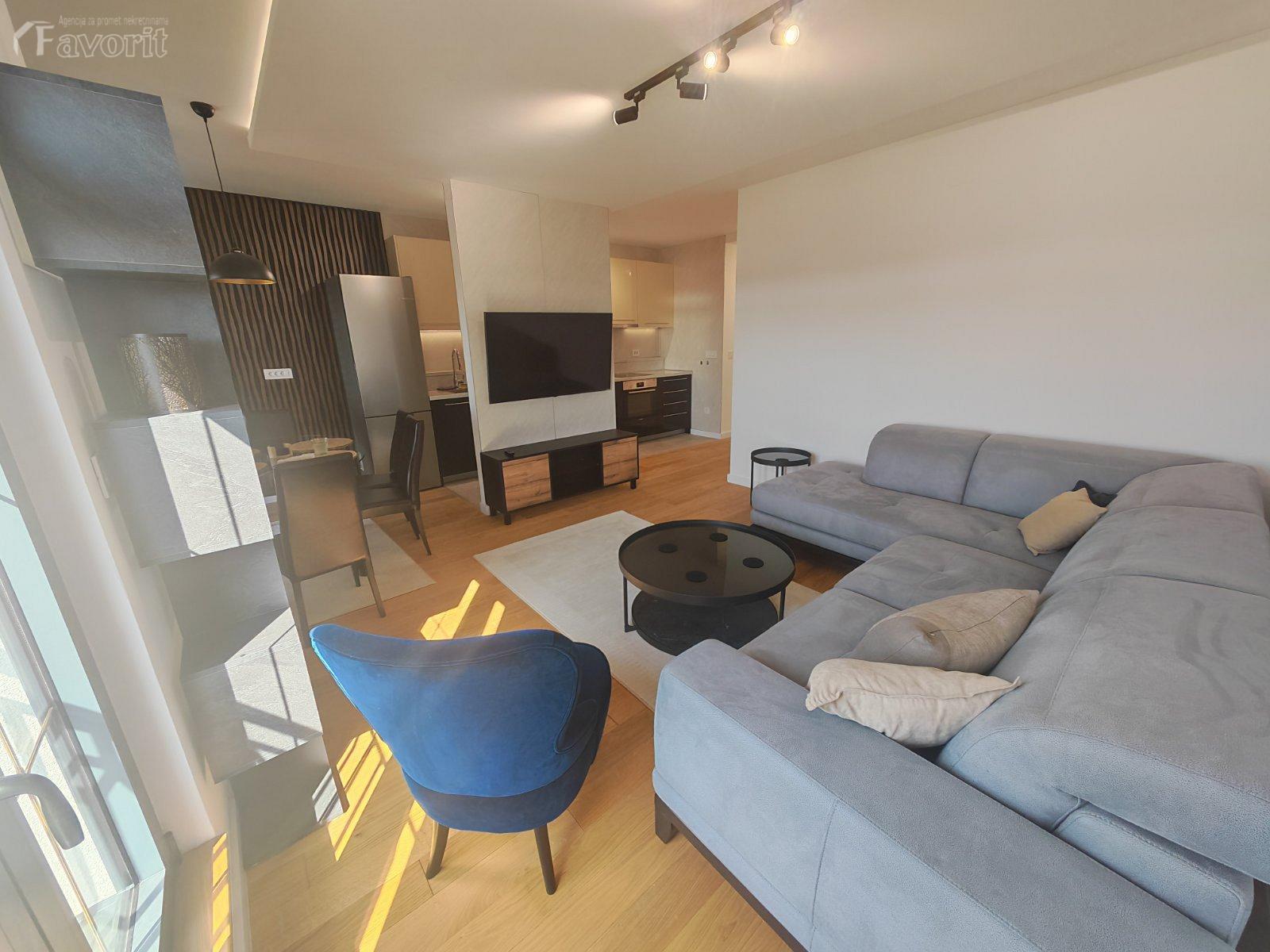 CRVENI KRST, CARA NIKOLAJA II, 70m2 2