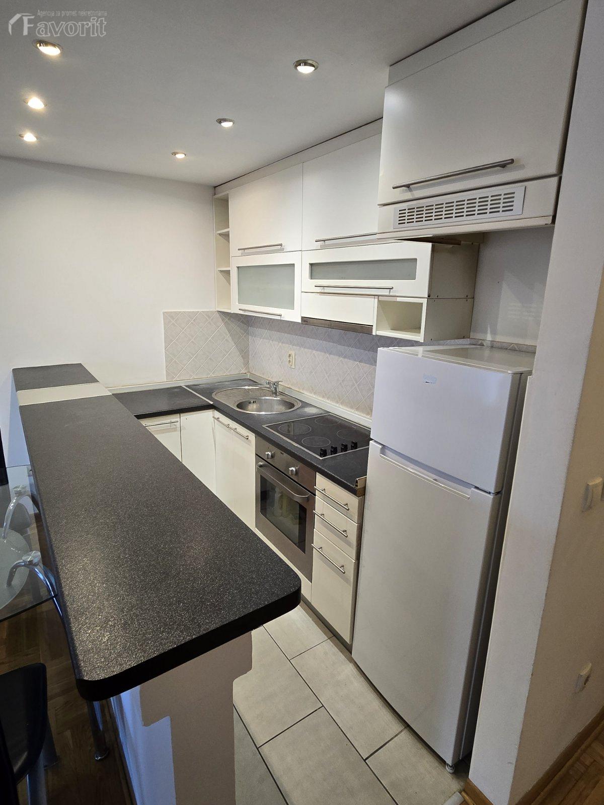 CRVENI KRST, CERSKA, 58m2 5