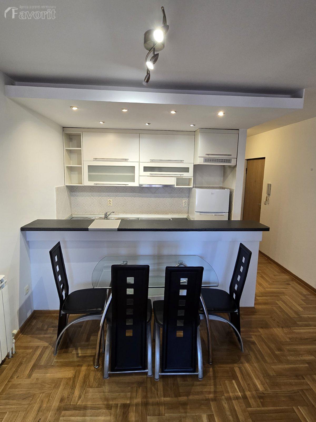 CRVENI KRST, CERSKA, 58m2 4