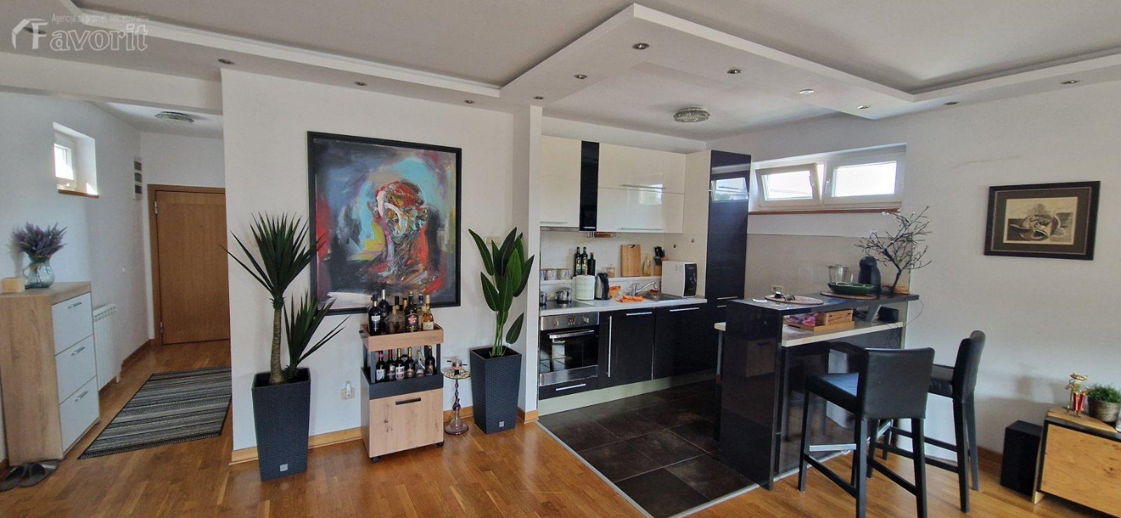 DJERAM, DJAKOVACKA, 100m2 3