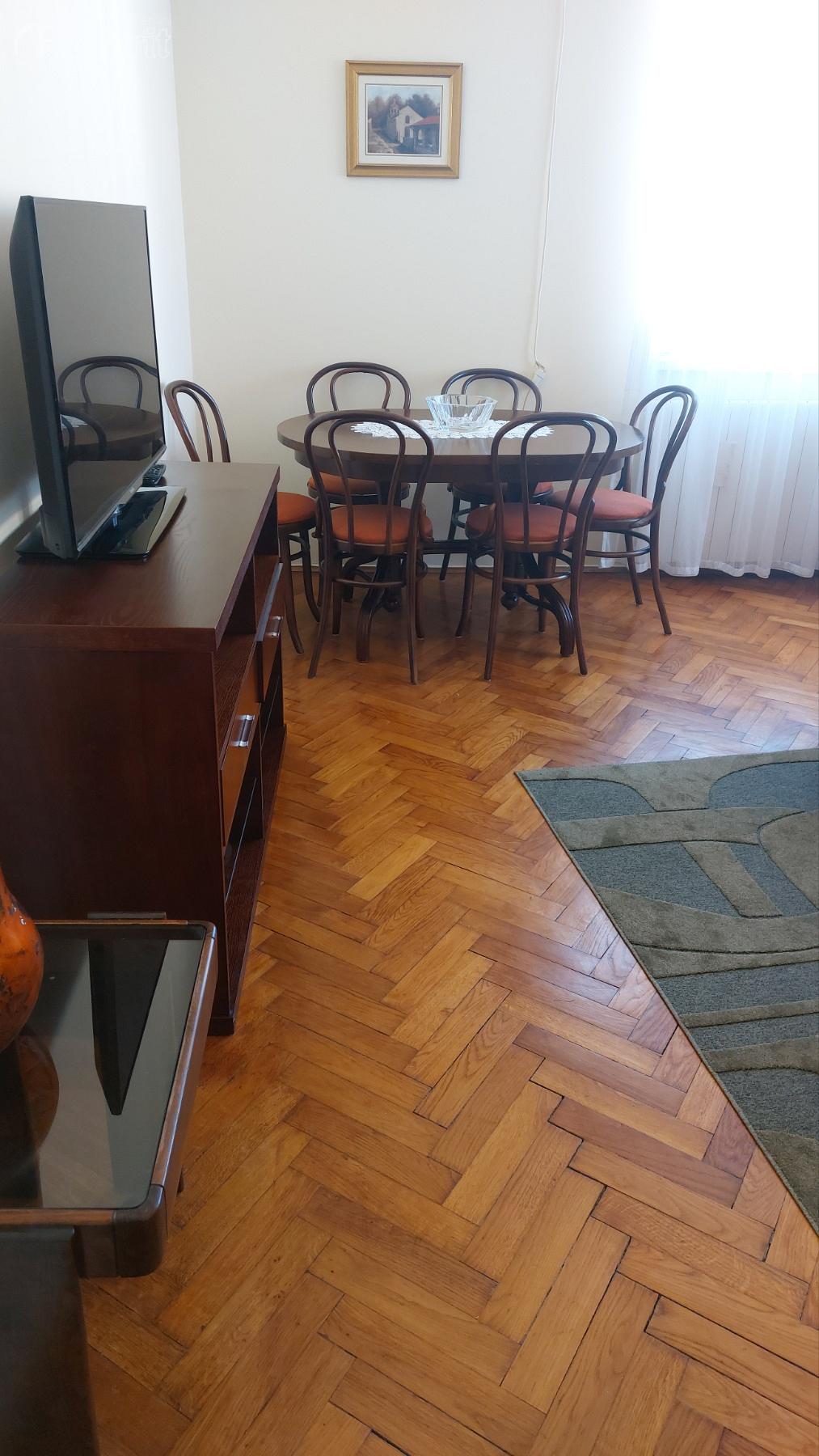 LION, MILOSA ZECEVICA, 39m2 6