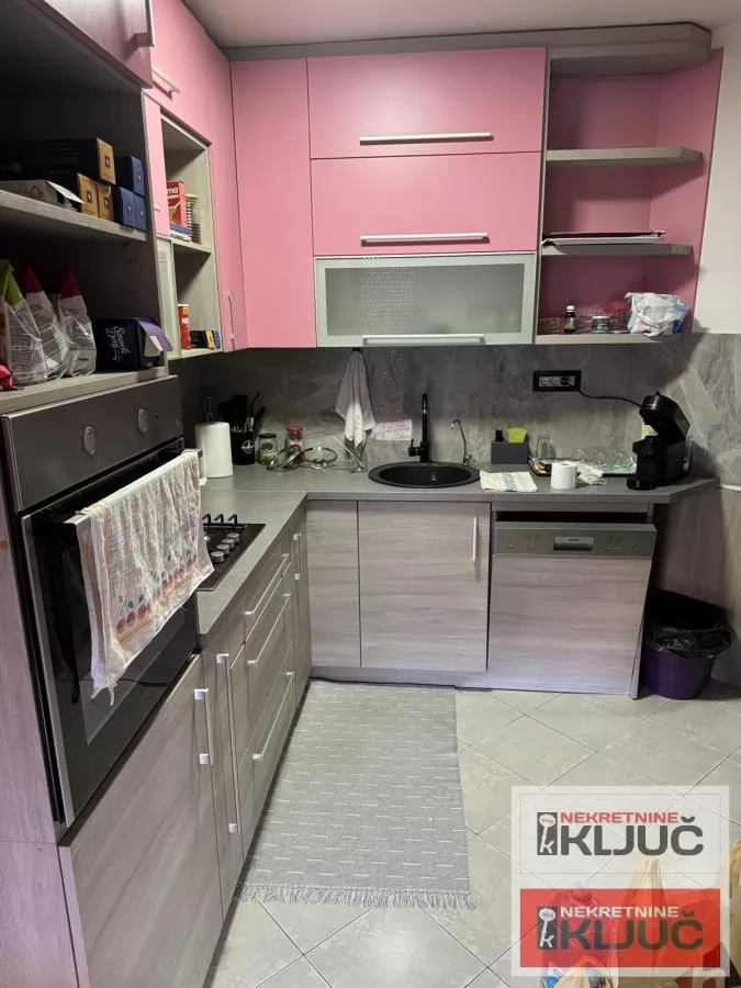 NOVO NASELJE-SAVINA, 73m2, Dvoiposoban, Fasadna cigla 16