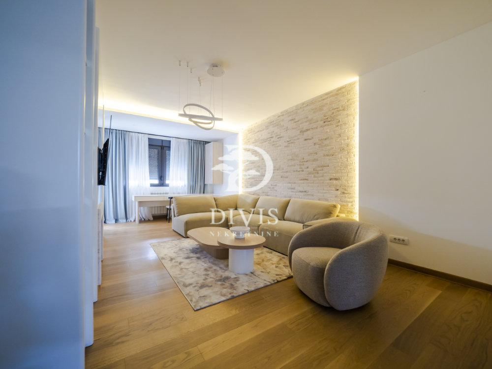 Vrtovi Ceraka  neuseljavan 4 0 stan  110m2  garaža 1