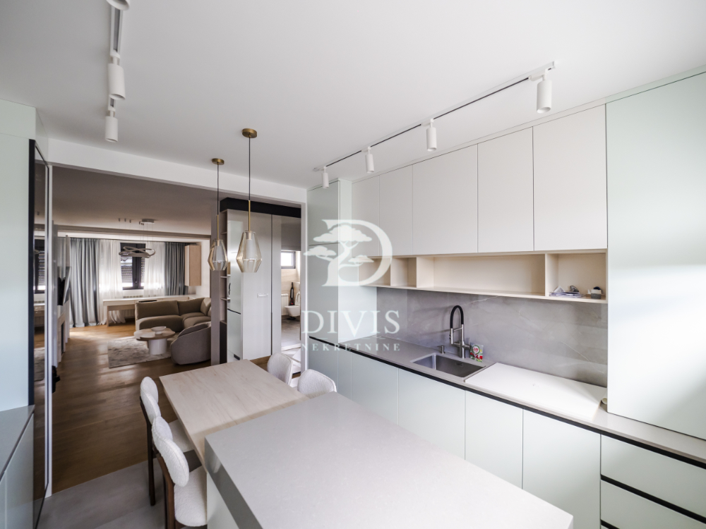 Vrtovi Ceraka  neuseljavan 4 0 stan  110m2  garaža 3