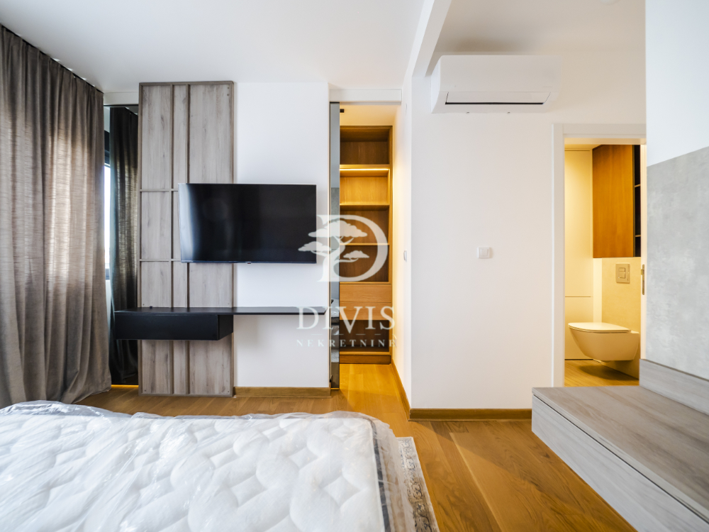 Vrtovi Ceraka  neuseljavan 4 0 stan  110m2  garaža 5