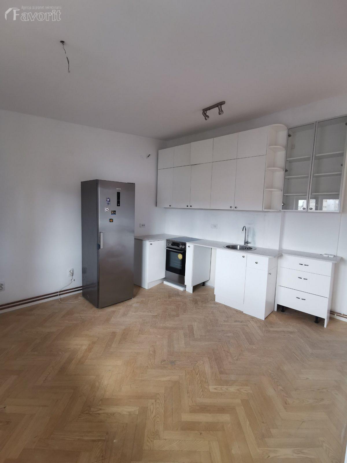 SKADARLIJA, CETINJSKA, 94m2 6