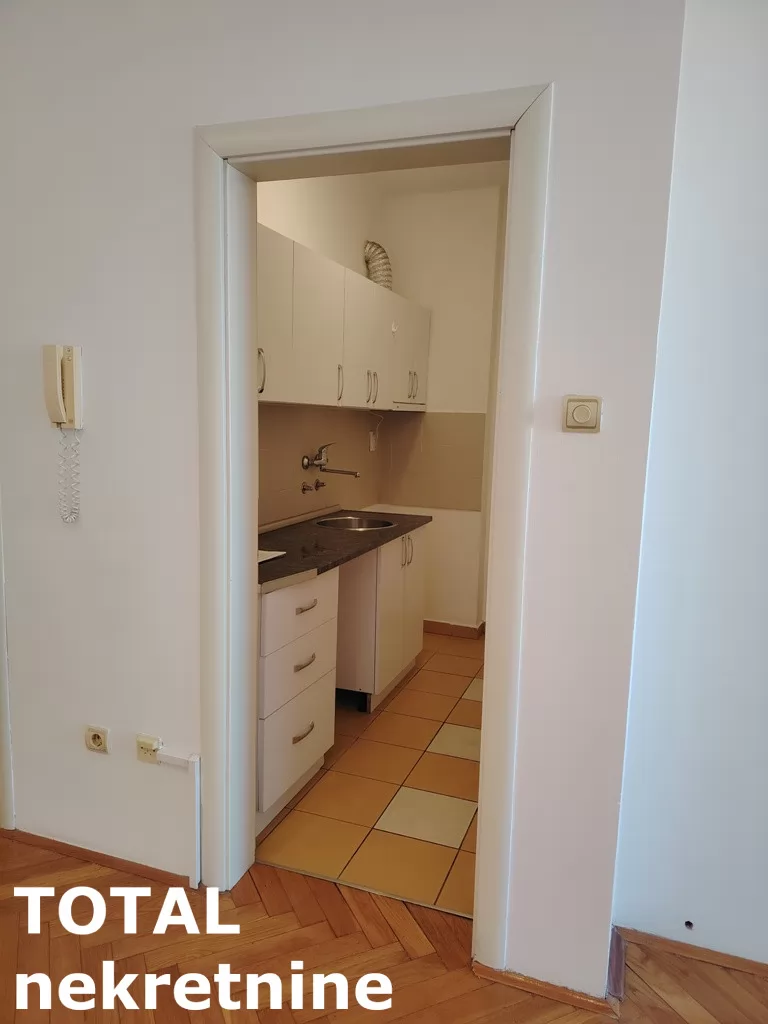 Stan,NOVI SAD,BULEVAR,kv: 46.00, € 138000, ID: 1101601 5