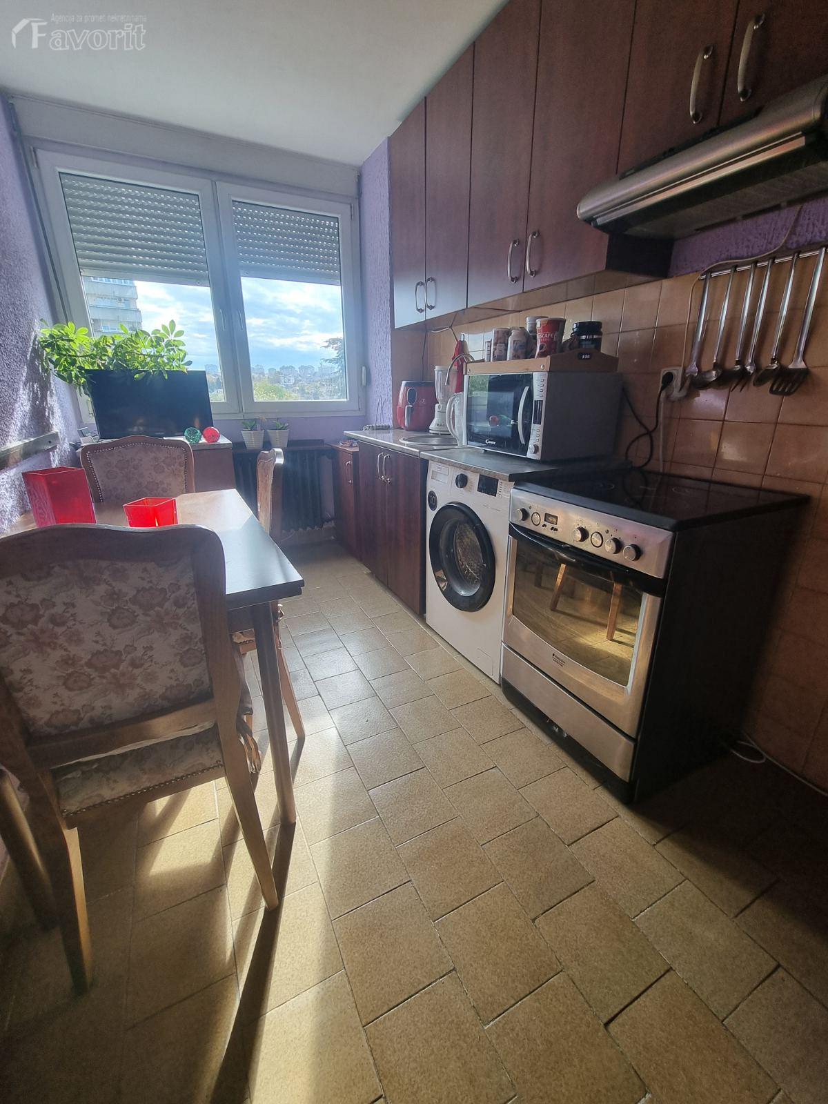 SUMICE, USTANICKA, 47m2 4