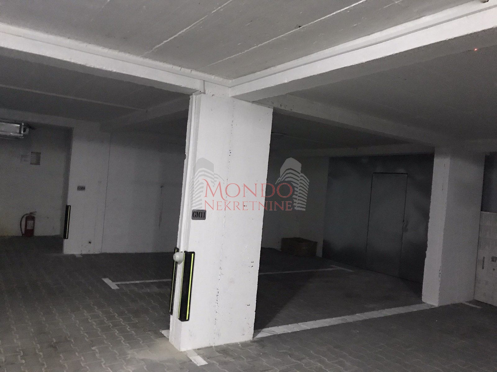 Parking mesto u podzemnoj garazi, novogradnja, Cair, Branislava Nusica 3