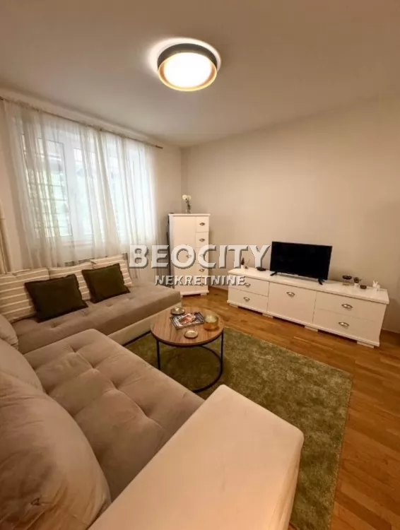 Dvosoban stan, 45 m2, Gundulićev venac ID: 124967 2