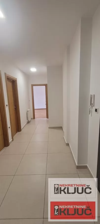 PETROVARADIN, 64m2, Trosoban, Novogradnja 11