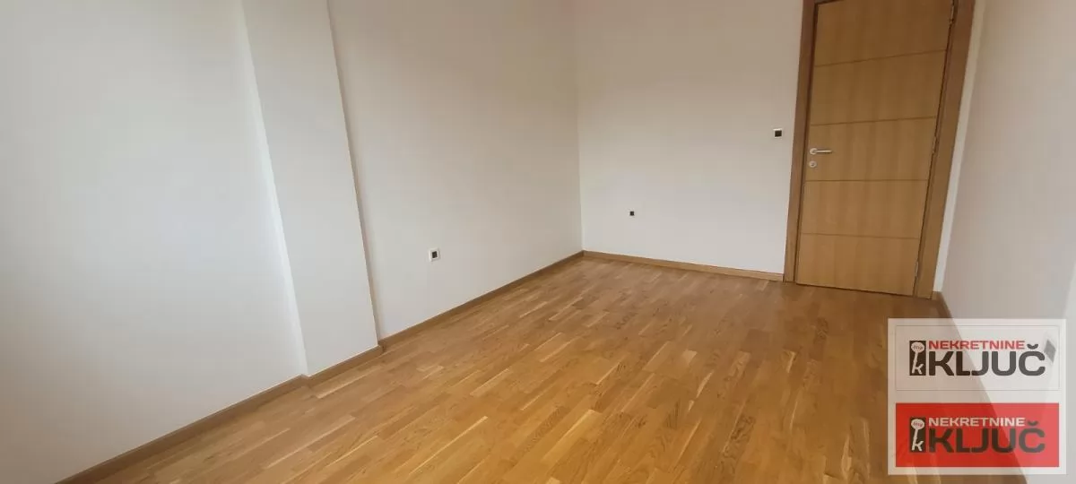 PETROVARADIN, 64m2, Trosoban, Novogradnja 4